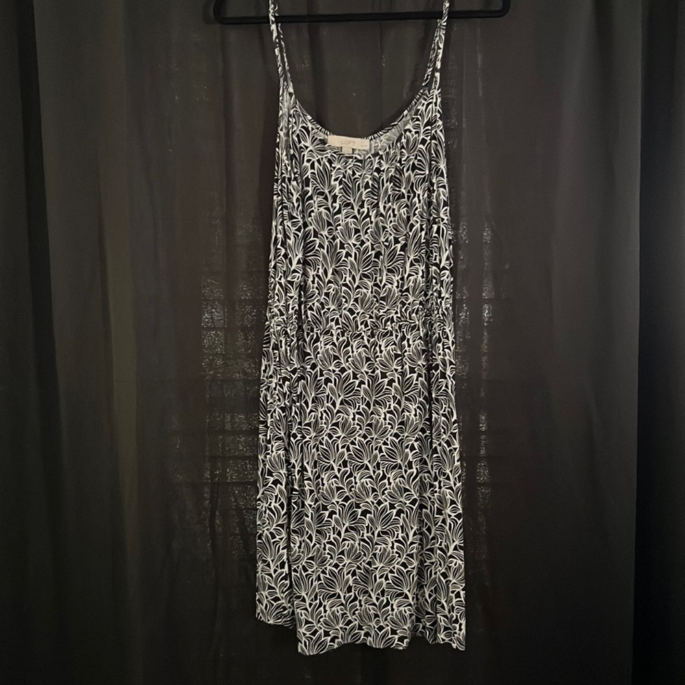 🌹LOFT Black and White Floral Sundress